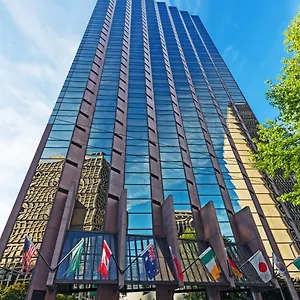 Crowne Plaza Newly Renovated With No Fee מלון