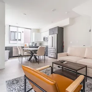Holiday home Elegant Townhome In, Seattle