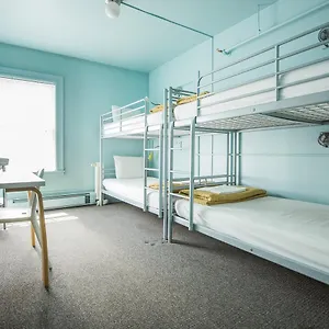  Hostel American